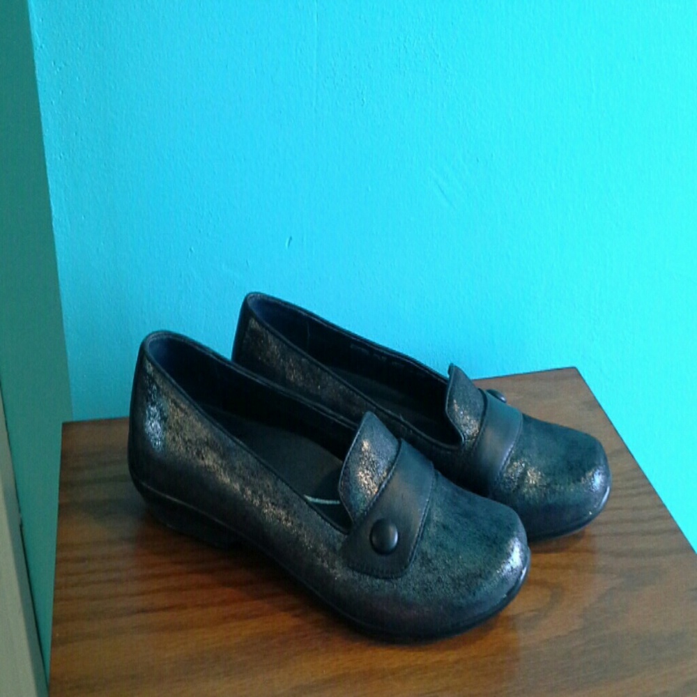 Dansko flats